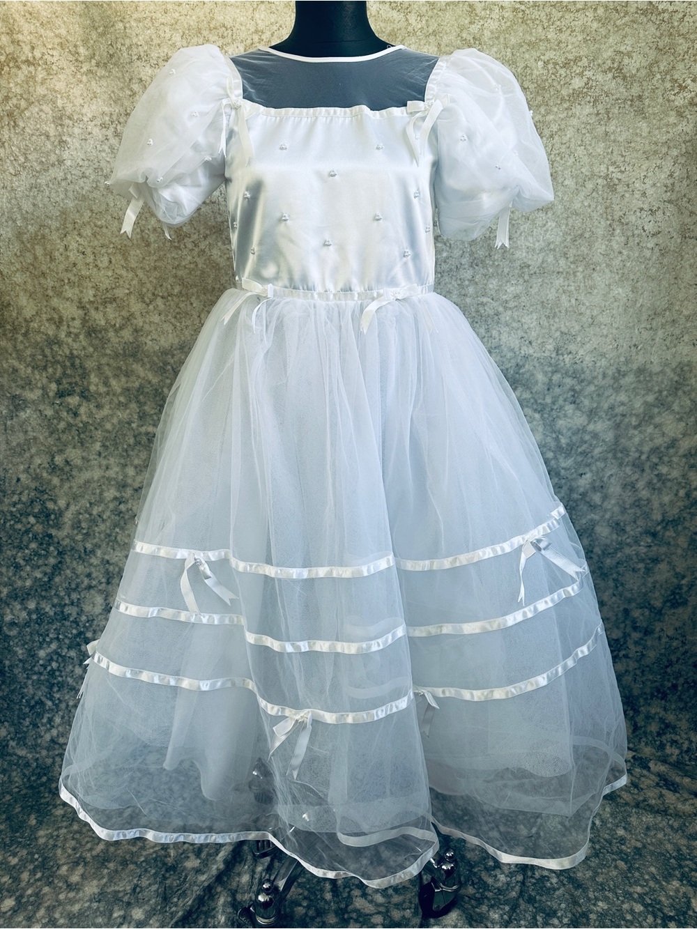 Mon Cheri White Tulle Puff-Sleeve girls flower girl/first communion dress.